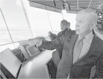  ?? Paul Chinn / San Francisco Chronicle file ?? FAA Administra­tor Michael Huerta tours San Francisco Internatio­nal Airport’s air traffic control tower after a dedication ceremony in 2016. Huerta’s five-year term ends Sunday.