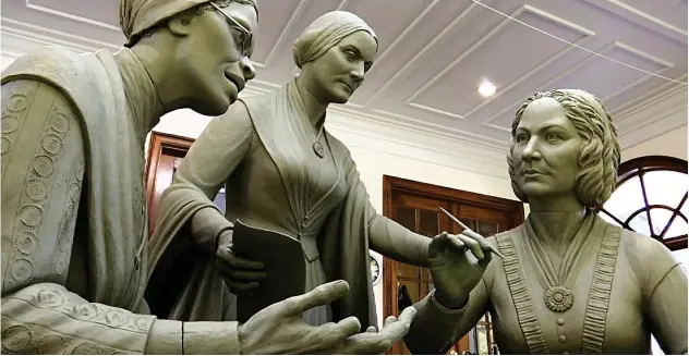  ?? Associated Press ?? ↑
Still image from video, sculptor Meredith Bergmann works on the first women’s statue that will be installed in New York’s Central Park, in her studio in Ridgefield, Connecticu­t.
A portion of the first women’s statue that will be installed in Central Park, as it is being created by Meredith Bergmann.