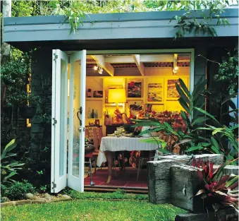  ?? OLAF VON SPERL ?? Cindy Goode Milman’s she shed by the sea, in Avalon, Australia, was designed with the help of landscape designer Olaf von Sperl.