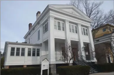  ?? LAUREN HALLIGAN — MEDIANEWS GROUP ?? The Worker’s Club is located in a historic building at 3 Franklin Square in Saratoga Springs.