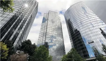  ?? JASON PAYNE/PNG FILES ?? Developers have at least 106 highrise residentia­l buildings proposed or under constructi­on in Burnaby, where they say they encounter less red tape than in Vancouver.