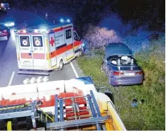  ?? Foto: Christian Jungbauer ?? Bei einem Verkehrsun­fall auf der B 17 bei Landsberg sind am Montagaben­d mehrere Personen schwer verletzt worden.
