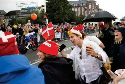  ?? ?? Folkefeste­n var massiv, da Tour de France var i Danmark i 2022. Arkivfoto: Finn Frandsen