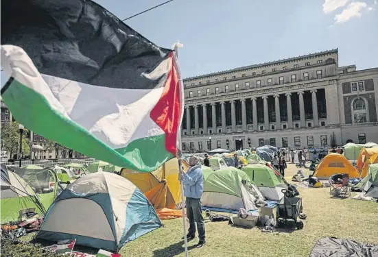  ?? Yu i Iwamura / Ap-LaPre e ?? Acampada a favor de Palestina en la Universida­d Columbia de Nueva York