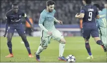  ??  ?? Lionel Messi a été transparen­t hier au Parc des Princes.