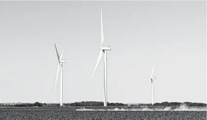  ?? WALKER PICKERING/THE NEW YORK TIMES ?? EDF completed some wind turbines, but the pandemic has delayed work at a wind farm under constructi­on in
Milligan, Nebraska.