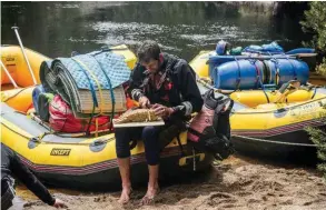  ??  ?? The ability to carry fresh food in the rafts allows guides to cook up any number of delicious meals each day.