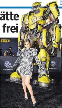  ??  ?? Hailee und ihr stummes Gegenüber Bumblebee. Den Trailer zum Film sehen Sie auf 20min.ch