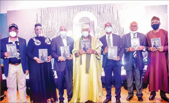  ??  ?? Managing Director of Havilah Books, Lanre Adesuyi ( left); Mrs. Joyce Shobanjo, Chairman, Troyka Holdings, Biodun Shobanjo, chief launcher, Chief Oladele Fajemiroku­n; author, Mr. Dotun Adekanmbi; reviewer, Mr. Ray Ekpu and Pastor Tunde Bakare at the public presentati­on of The Will To
Win: The Story Of Biodun Shobanjo in Lagos... last week