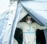  ??  ??