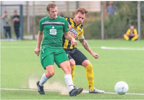  ?? FOTO: OLIVER MENGEDOHT ?? Lauritz Meis (l.) fehlte am vergangene­n Sonntag. Der Psv-spieler war als Wahlhelfer im Einsatz, kann gegen Praest nun aber wieder mitwirken.