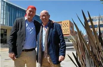  ?? Photos: Tobi Loftus/Kevin Farmer ?? HEALTH: Peter FitzSimons (left) and Allan Sparkes at the Unleash the Beast symposium in Toowoomba yesterday. Mr FitzSimons also spoke at a luncheon at Fitzy’s.