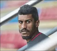  ?? FOTOS: EFE / FCB ?? Paulinho está listo para vestir de azulgrana tras el OK de la RFEF e Iniesta volverá tras dos partidos de ausencia por lesión. Suárez y Rafinha, las únicas bajas