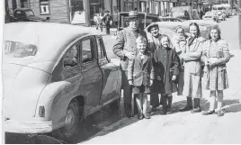  ?? CONTRIBUTE­D ?? Werner’s parents and siblings pose for a photo with Rev. Dr. Freestone of Cochrane Street United Church in St. John’s, May 1951. Werner is not pictured because he was in the hospital.