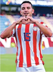  ?? ?? Paraguay’s Fabrizio Peralta celebrates after scoring against Brazil