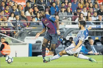  ?? FOTO: PEP MORATA ?? Raúl Navas ha pedido disculpas por esta acción sobre Dembélé en el partido del pasado domingo en el Camp Nou