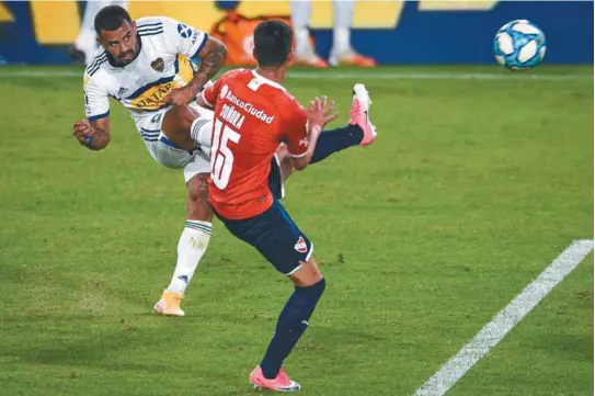  ?? / Marcelo Endelli ?? El antioqueño Edwin Cardona le dio la victoria a Boca contra Independie­nte en la más reciente fecha de la Copa Diego Maradona.