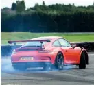  ??  ?? How light do you want your 911 GT3 RS?