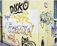  ?? Foto: wyz ?? Zahlreiche Wände in der Stadt sind mit illegalen Graffiti beschmiert.