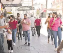  ?? PABLO RODRÍGUEZ ?? La gente no usa la mascarilla correctame­nte.