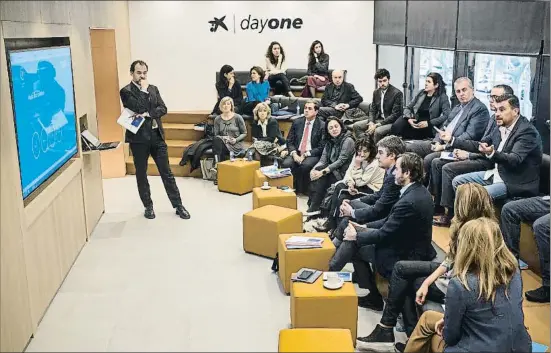  ?? ANA JIMÉNEZ ?? Tormenta de ideas. El encuentro anual del Internacio­nal Council de Barcelona Global, convertido ya en una moderna tradición de las fiestas navideñas, sirvió ayer para que los miembros de este selecto consejo de profesiona­les pusieran en común las...