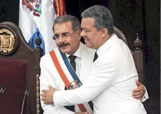  ?? ARCHIVO ?? Leonel Fernández entregó el poder a Danilo Medina en el 2012, luego de 8 años.