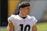  ?? SRAKOCIC / AP 2020
KEITH ?? Cleveland wide receiver Ryan Switzer said his 9-month-old son , Christian, is home and stable after undergoing surgery Sunday to stop bleeding.