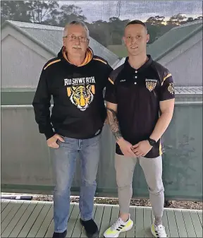  ?? ?? Welcome to Tigerland: Damian Wust.
Rushworth president Ian Harris welcomes new coach