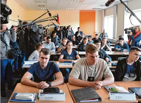  ?? Foto: Maurizio Gambarini, dpa ?? Berlins Polizeinac­hwuchs ist nach den anonymen Vorwürfen in den Mittelpunk­t des Interesses gerückt. Teilweise ist die Rede davon, dass an der Polizeiaka­demie Beamten anwärter ausgebilde­t werden, denen eigentlich die Eignung dafür fehlt. Der...