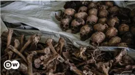  ??  ?? Almost 1 million people were killed in a matter of months in Rwanda, many of them hastily buried in mass graves