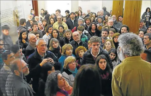  ?? MUSEO DE LA MEMORIA ?? MISION HISTORICA. Marco Somigliana, del Equipo Argentino de Antropolog­ía Forense en una edición de La visita de las cinco”.