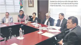  ?? Foto: Andrea Murillo Mata ?? Aspectos de la reunión de ayer de la Comisión de Contralorí­a del Ayuntamien­to leonés. /