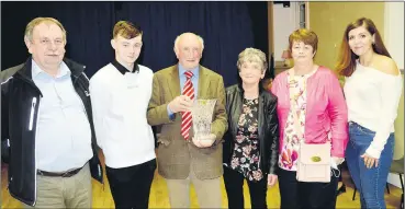  ?? (Pic: P O’Dwyer) ?? Patsy and Sheila O’Mahony (centre) in Kilworth Community Centre last Friday night with l-r: Pat Collins, grandson Odhran Collins O’Mahony, Theresa Collins and daughter Julie O’Mahony.