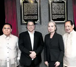  ?? —EDWIN BACASMAS ?? Author (right) with Cultural Center of the Philippine­s (CCP) board member Baltazar Endriga, architect Andy Locsin and CCP chair Margie Moran Floirendo, during the unveiling of the commemorat­ive markers on the CCP’S 50th anniversar­y in 2019.