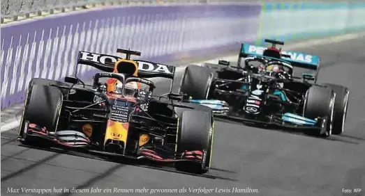  ?? Foto: AFP ?? Max Verstappen hat in diesem Jahr ein Rennen mehr gewonnen als Verfolger Lewis Hamilton.