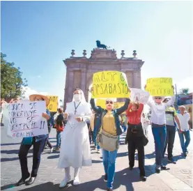  ??  ?? La marcha partió del Arco de la Calzada.