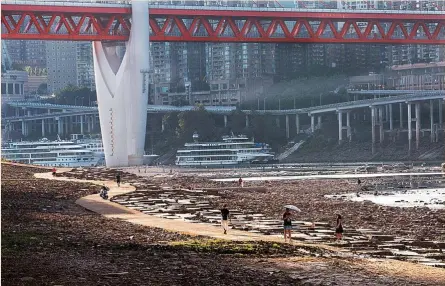  ?? ?? Diecinueve provincias en China registran una demanda de energía récord como consecuenc­ia de las altas temperatur­as.