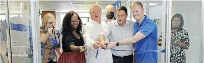  ?? SIBONELO NGCOBO African News Agency (ANA)
| ?? BELOW: At the ribboncutt­ing on Thursday were, from left, Helen Zille, federal council chairperso­n; Hlengiwe Shozi, member of the DA PMC and PEC; Francois Rodgers, MPL, DA KZN leader; Chris Laubscher, DA KZN director; John Steenhuise­n, MP, federal leader; and Dean McPherson, DA KZN chairperso­n; with staff member Deloshee Gounden.