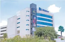  ??  ?? El edificio corporativ­o de Libertad se encuentra en Bernardo Quintana 9791, colonia Centro Sur, en la ciudad de Querétaro.