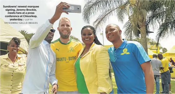  ?? / LEFTY SHIVAMBU/ GALLO IMAGES ?? Sundowns’ newest marquee signing, Jeremy Brockie, meets fans at a press conference at Chloorkop, yesterday.