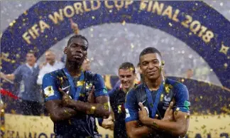  ?? (Photo EFE/MAXPPP) ?? Pogba - Mbappé, le duo doré des Bleus pour  ?