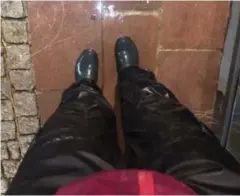  ??  ?? Denne ukens testing av seks år gammel bukse i regnvaer har vist at det er på tide med en ny.
