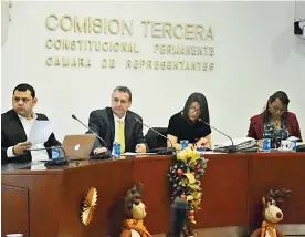  ?? JOHNNY HOYOS ?? Discusión del proyecto en la Comisión Tercera de la Cámara de Representa­ntes.