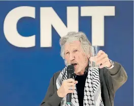  ??  ?? Compromiso. Waters, ayer, en Uruguay, en un acto pro Palestina.