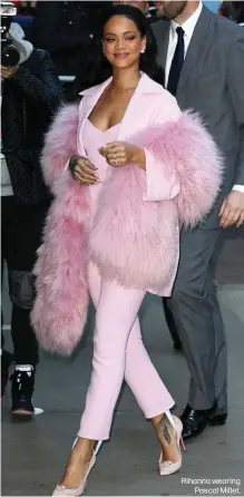  ??  ?? Rihanna wearing
Pascal Millet.