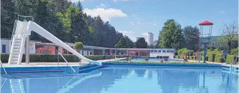  ?? FOTO: FÖRDERVERE­IN FREIBAD SCHELKLING­EN ?? Alles war bereits vorbereite­t, nun musste der Start der Freibad-Saison in Schelkling­en verschoben werden. Schuld sind gleich zwei Rohrbrüche.