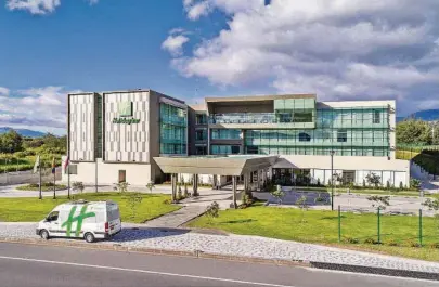  ?? CORTESÍA ?? kEl Holiday Inn Quito Airport está orientado al ejecutivo que viaja a la capital y al turista que irá a Galápagos u otros destinos.