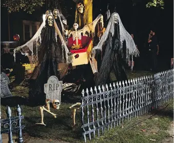  ??  ?? Create a creepy graveyard scene in your front yard with tombstones.