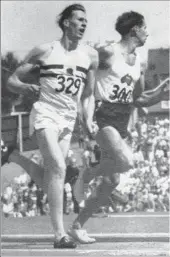  ??  ?? WING MAN: Bannister versus Landy, Empire Games Vancouver 1954. The precise moment when Bannister pounced past Landy, who was glancing back over his shoulder to see where he was.