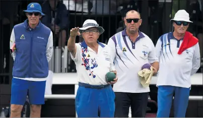  ?? Pictures: PAUL CARRACHER ?? DIRECTING PLAY: Colin Morrell, Horsham City, confirms a plan of action during his team’s battle with Horsham Golf in Wimmera Bowls pennant grand final action.